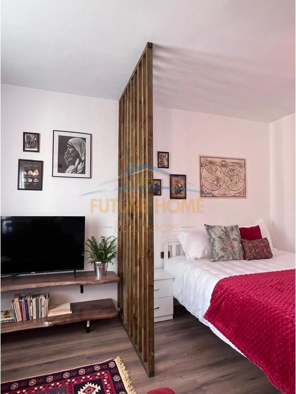 Qira, Garsoniere, 21 Dhjetori