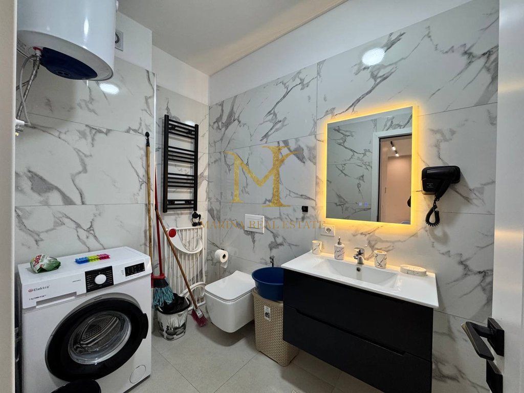 Qera modern apartament 1+1 ne Golem afer Blue Fafa Hotel