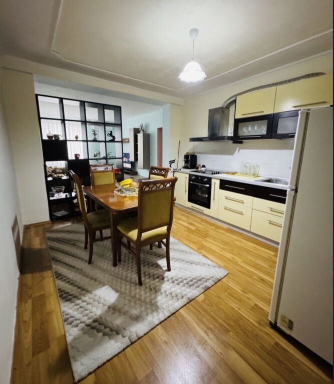 APARTAMENT ME QERA 1+1 STADIUMI DINAMO 75.000 LEKE