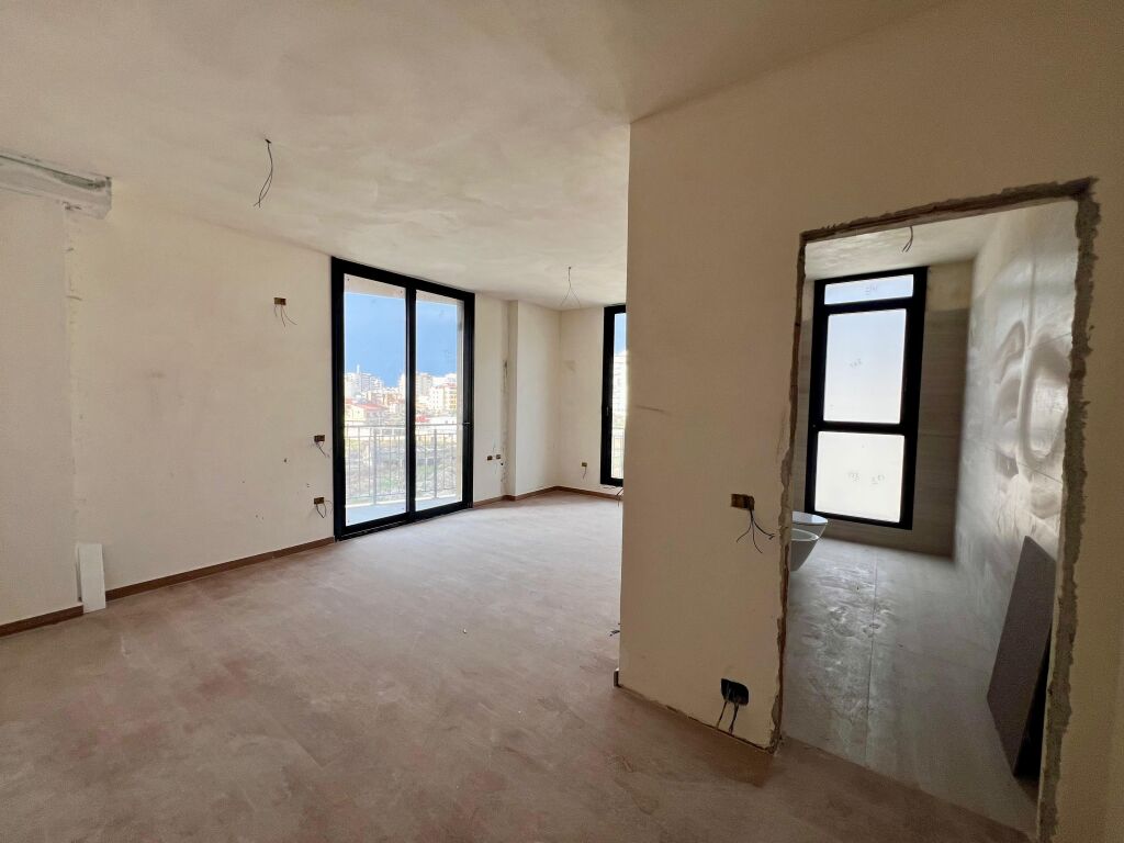 Apartament modern për shitje pranë Lungomare – Ndërtim i ri 2026