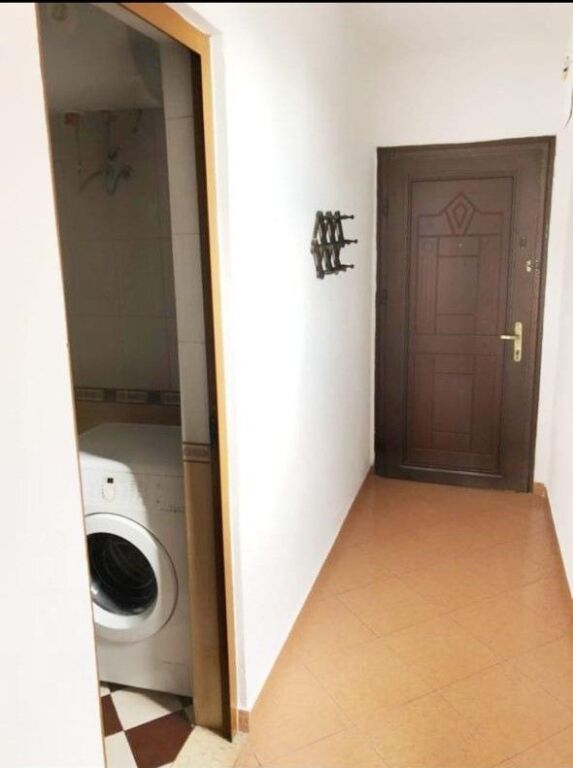 Jepet apartament 1+1 ne Myslym Shyri , prane Bar Momo - 47.000 leke