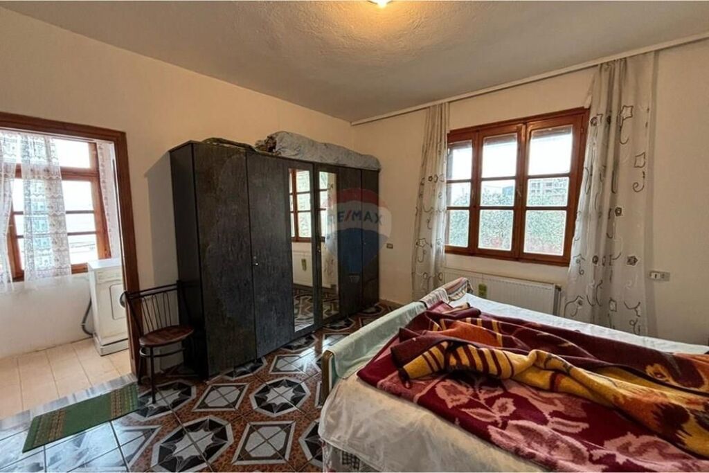 Shtëpi Private në Shitje – Vlorë