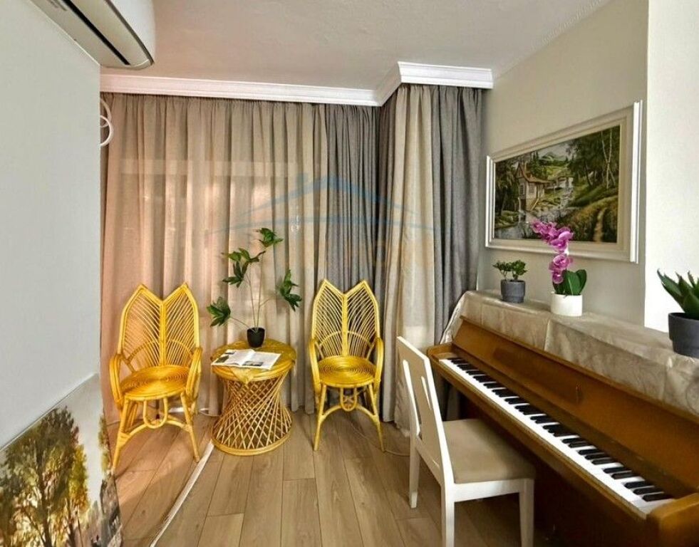 Qera , Apartament 3+1+2, Bulevardi B.Curri , Tirane!