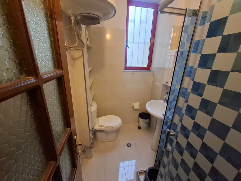 Affittasi appartamento 2+1 presso Shkembi i kavajes