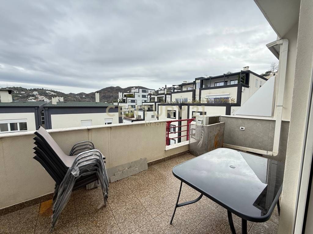 Jepet me Qera Duplex 3+1+2 te Liqeni i Thatë – Kompleksi FZ 2 Poste Parkimi Ne Cmim!