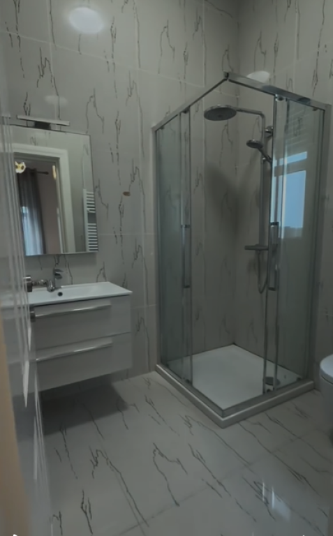 VILE PER QERA 3 KATESHE TEG 4.500 EURO