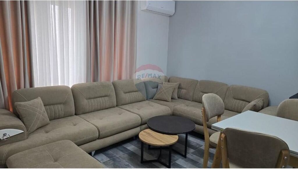 Apartament 1+1 me qira tek Zogu I Zi
