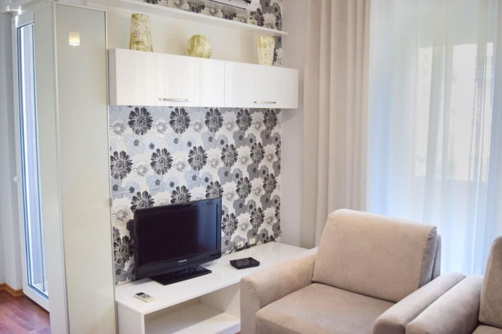 🏡 SHITET APARTAMENT 1+1 SHKEMBI KAVAJES HOTEL MAJESTIK