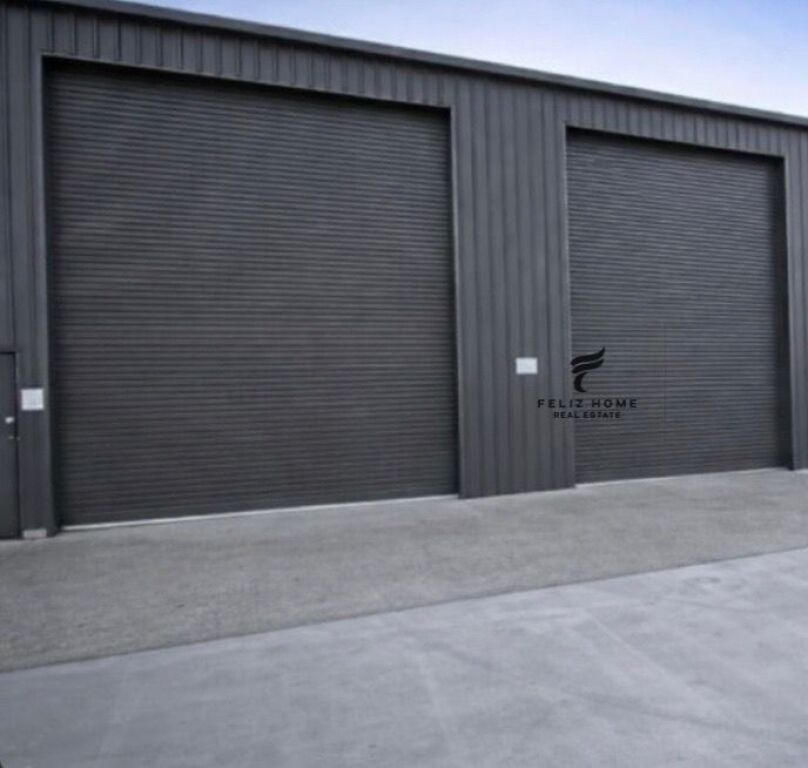 MAGAZZINO IN AFFITTO 430 M2 YRSHEK 2.500 EURO