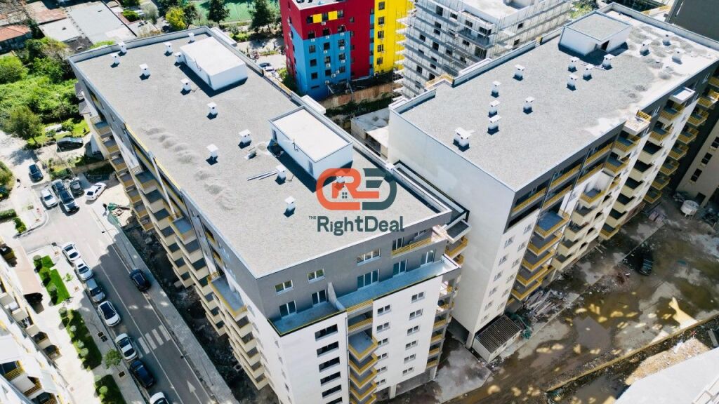 Al Complesso E88, Vendesi Super Appartamento 2+1 Con Spazi Ampi !!