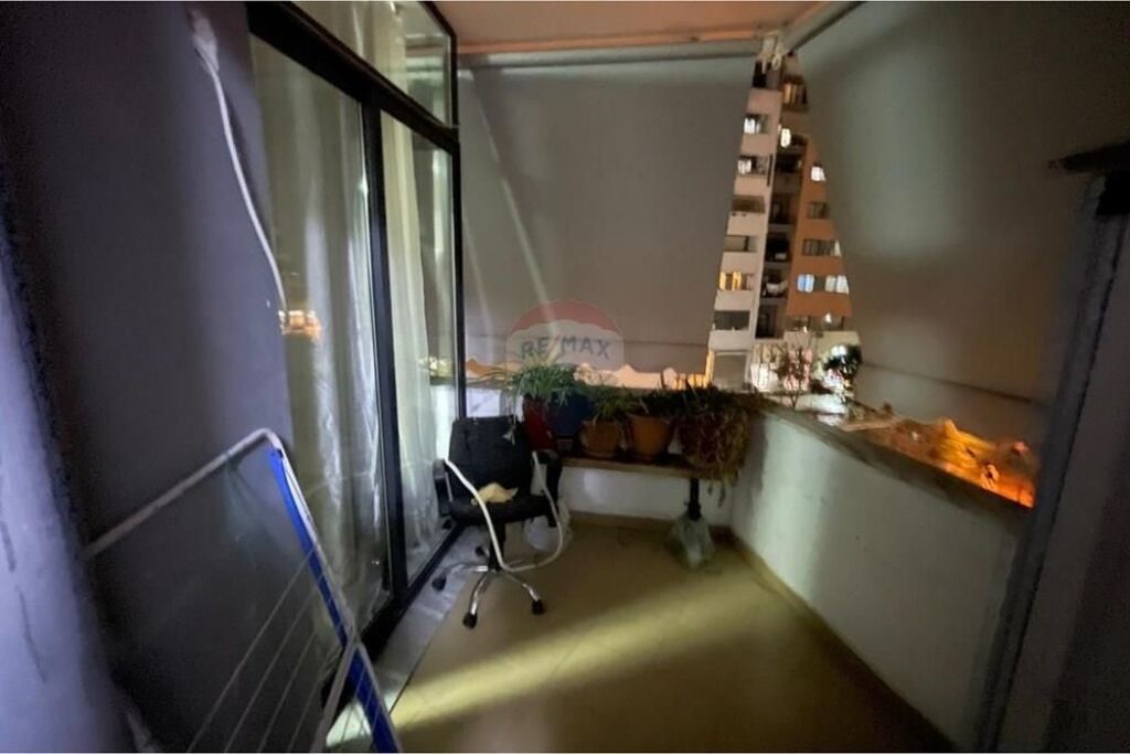 Ofrohet per qira apartament i tipologjise 2+1 te rrethi i Astirit.