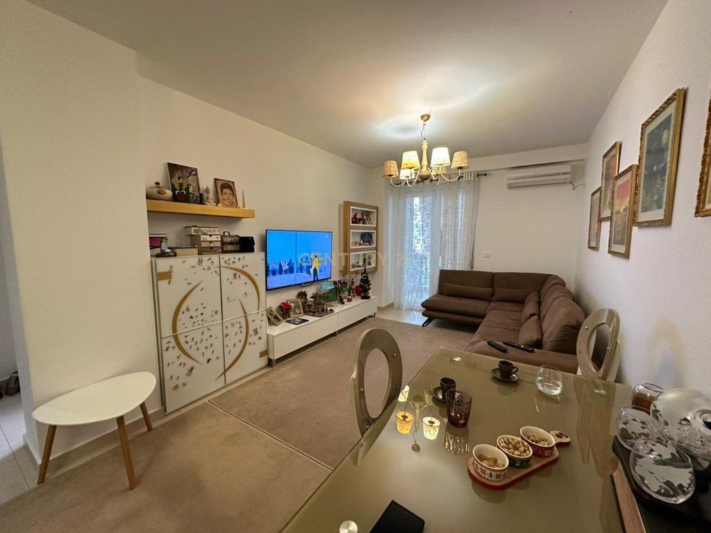 Apartament 2+1 – Për Shitje – Qyteti Studenti, Kompleksi Ana, Tiranë