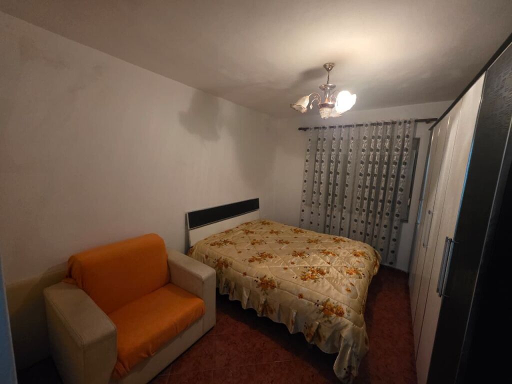 🏡 Apartament 1+1 me Qira në Lagjen 18, Durrës – 30,000 ALL/Muaj