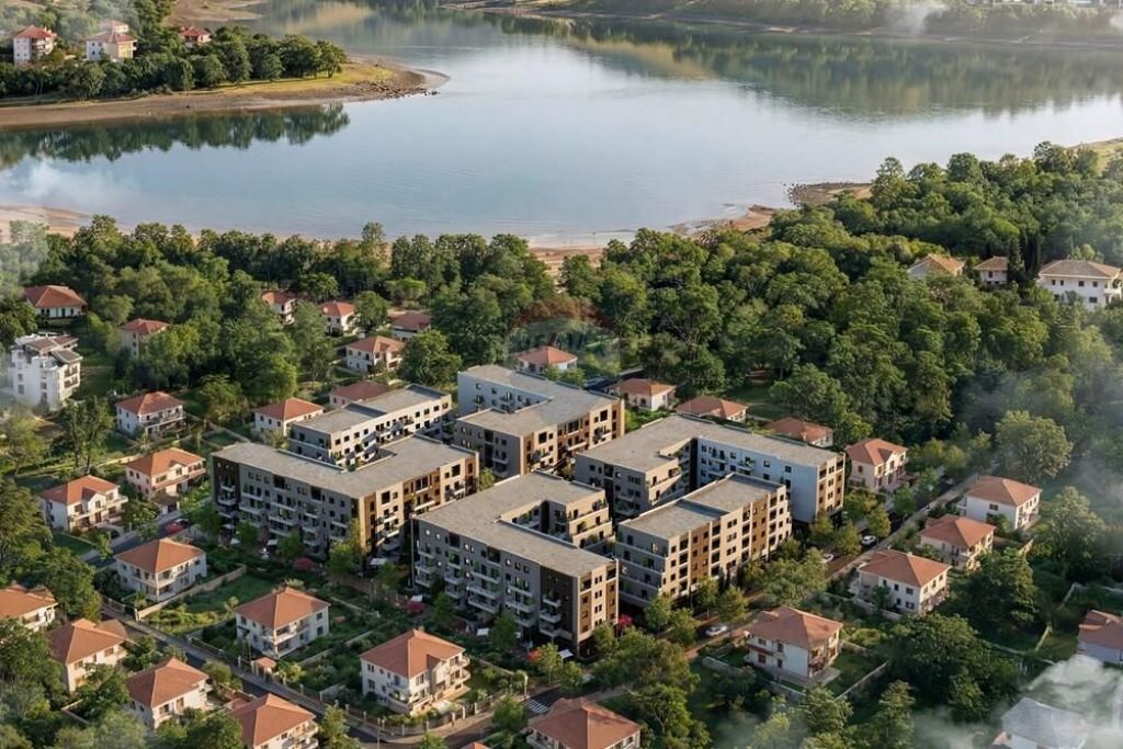 Appartamento - In Vendita - Paskuqan vicino al lago