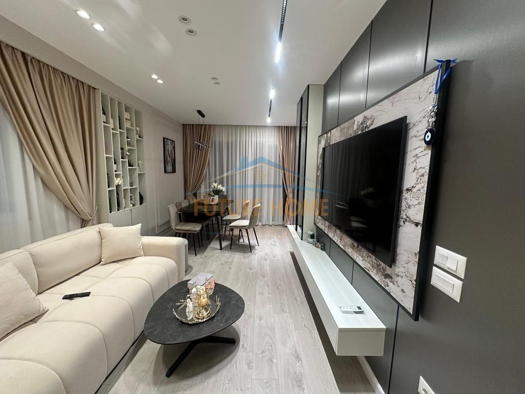 Appartamento 3+1+2 in vendita, presso il Complesso E-88, Tirana. Prestige60260