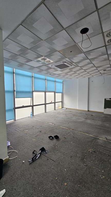 Ambjent me Qira për Zyra – Ish Ekspozita, Tiranë | 200 m² | Lokacion Premium