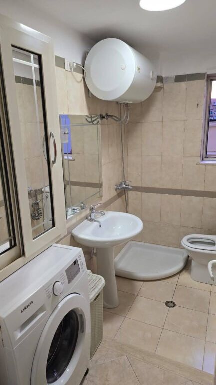 Appartamento 2+1+1 con Balcone in Affitto