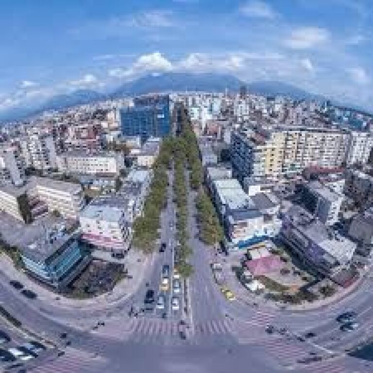 Shitet, Apartament 1+1, 21 Dhjetori, Tiranë.