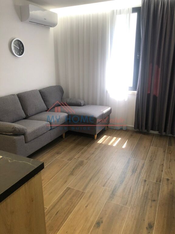 2 Apartament 1+1 ne Shitje Pazari i Ri Tirane
