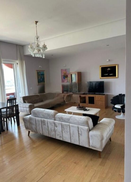 APPARTAMENTO IN AFFITTO – ZONA DEL LAGO, VICINO A NOBIS