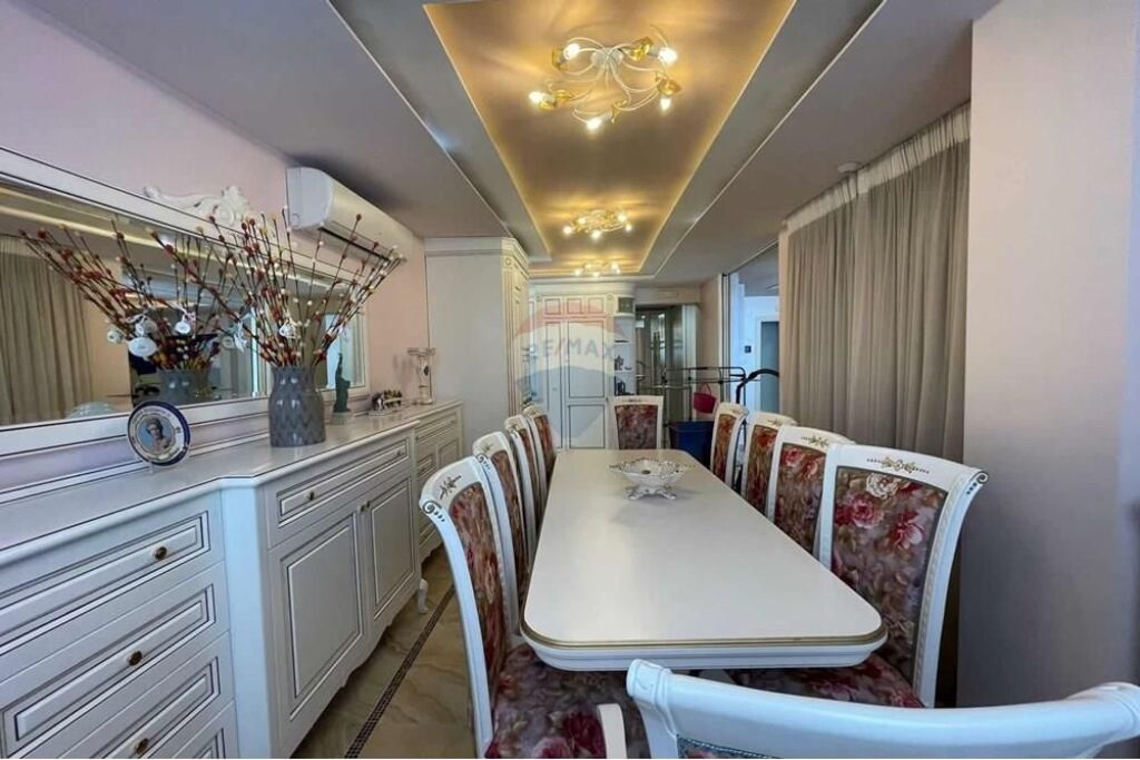 Penthouse 4+1+2 Zoological Garden