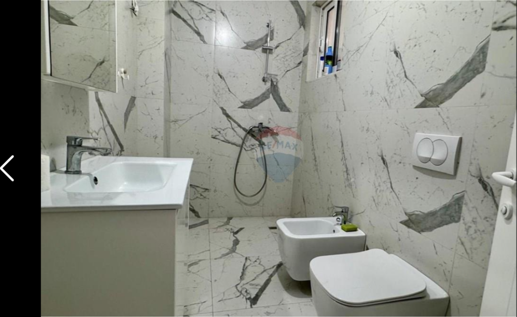 Appartamento in vendita 2+1+2 con posto auto presso Ingegneria delle Costruzioni