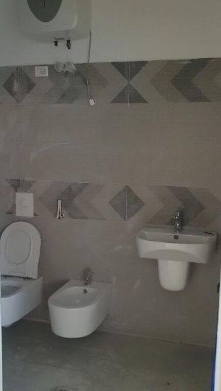 BUSINESS PREMISES FOR SALE NEAR MYSLYM SHYRI 200 M2