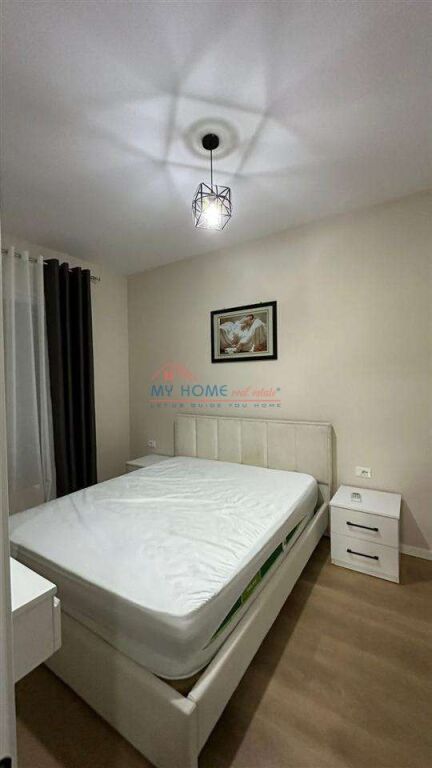Apartament 1+1+Post Parkimi me qira tek 5 Maj Tirane
