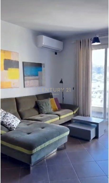 Shitet Duplex 2+1 tek Rezidenca Kodra Diellit 1