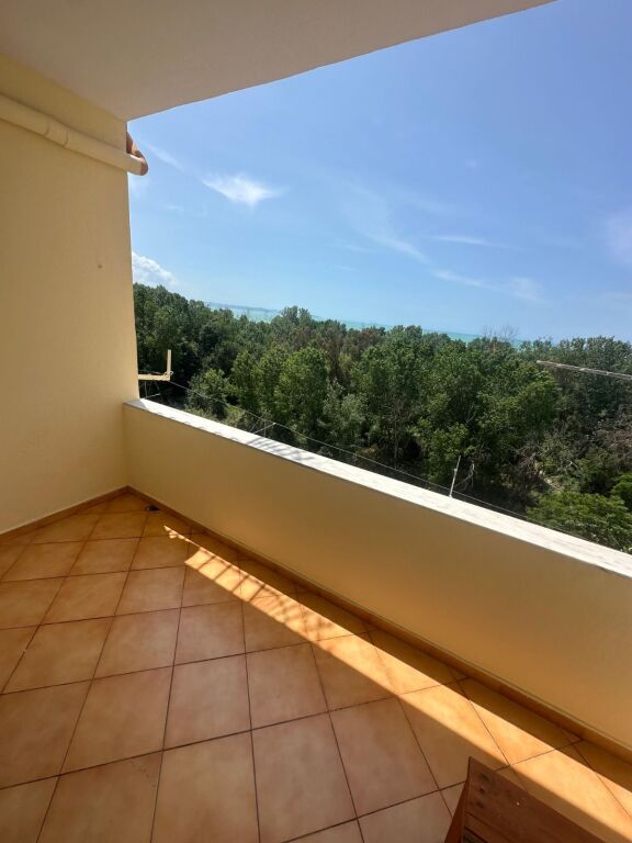 JEPET ME QERA GARSONIERE ILIRIA PLAZH,DURRES