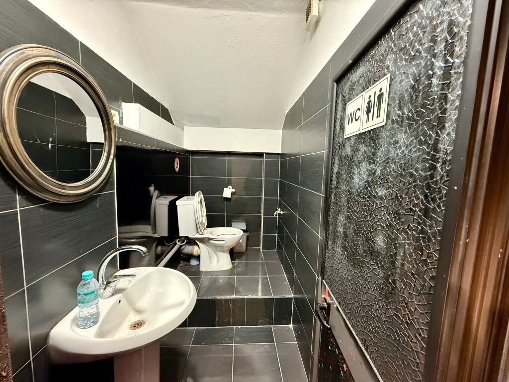 📣 QERA Ambient Biznesi (Podrum) 📍 Myslym Shyri, Prane Karburant Kastratit ✨