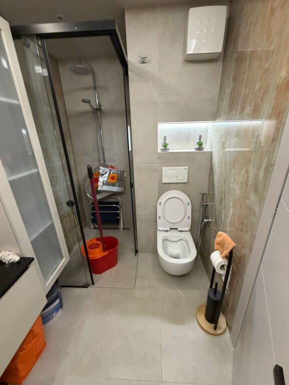 Jepet me qera 1+1 mobiluar Stadiumi Dinamo 750 eu MOBILUAR ASHENSOR