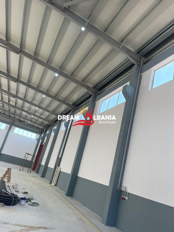 Magazzini in vendita sull'autostrada Tirana-Durazzo (ID 4181065)