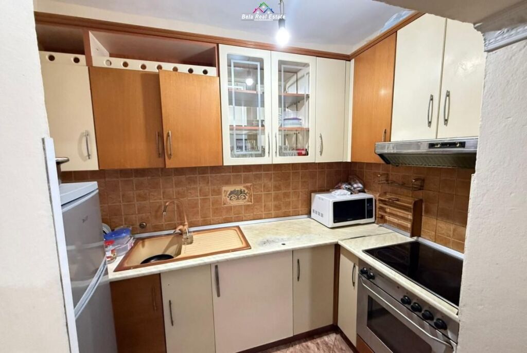 Apartament Me Qera 3+1 Ne Kinostudio ( ID B23151) Tirane