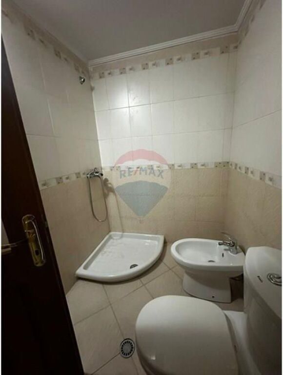 Apartament 2+1+2 me Qira – Bulevardi Ismail Qemali, Vlorë