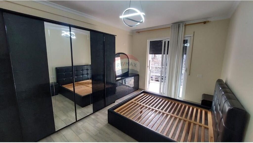 APARTAMENT 1+1 PER QIRA TE RR.DIBRES PRANE QSUT-se !