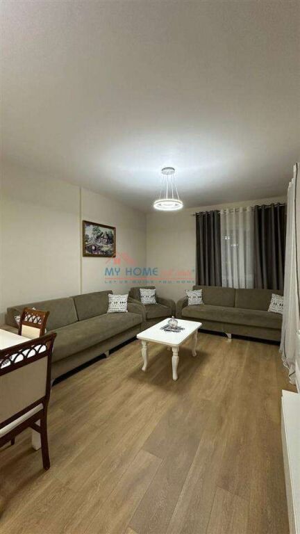 Apartament 1+1+Post Parkimi me qira tek 5 Maj Tirane
