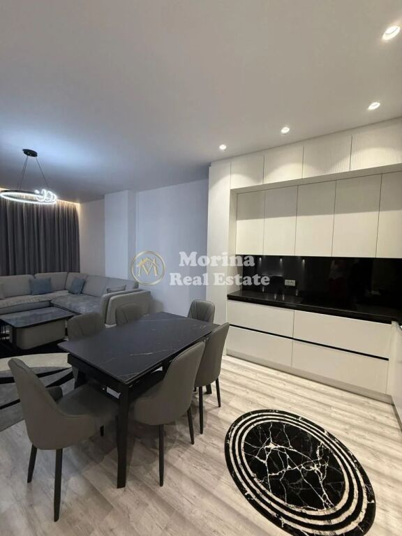 Affitto | Appartamento 2 + 1 | Via 5 Maji, Emerald Center | 800 €/mese