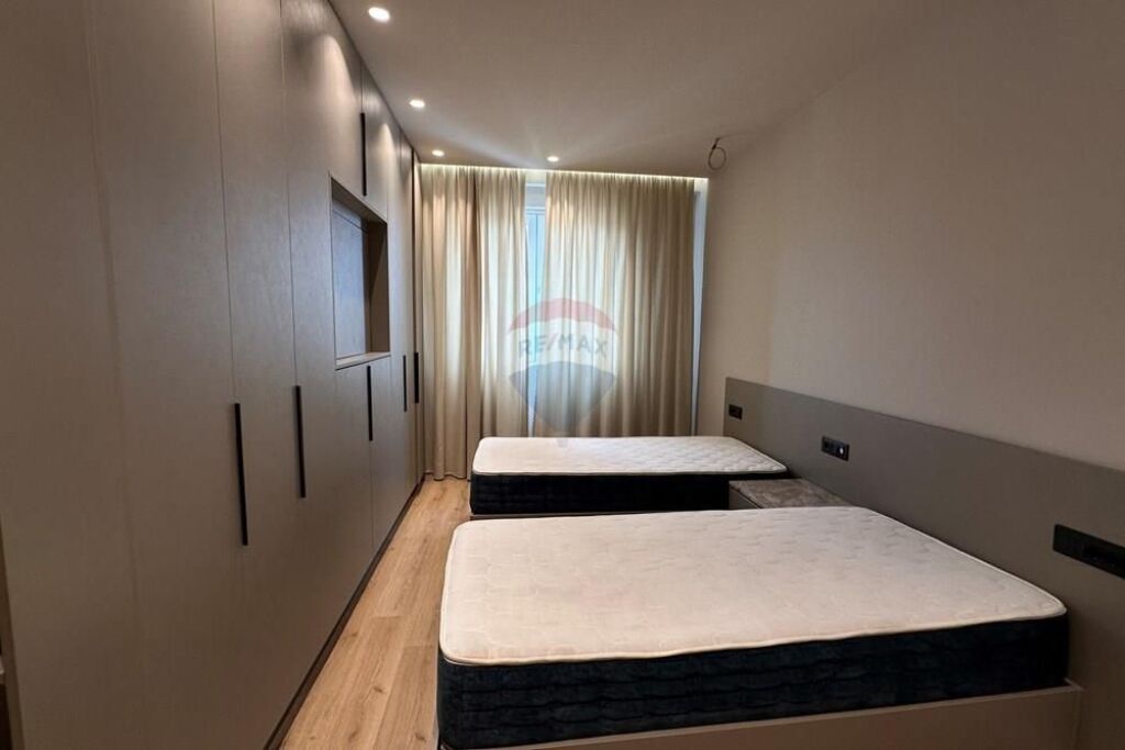 APPARTAMENTO 2+1+2+POSTO AUTO IN AFFITTO