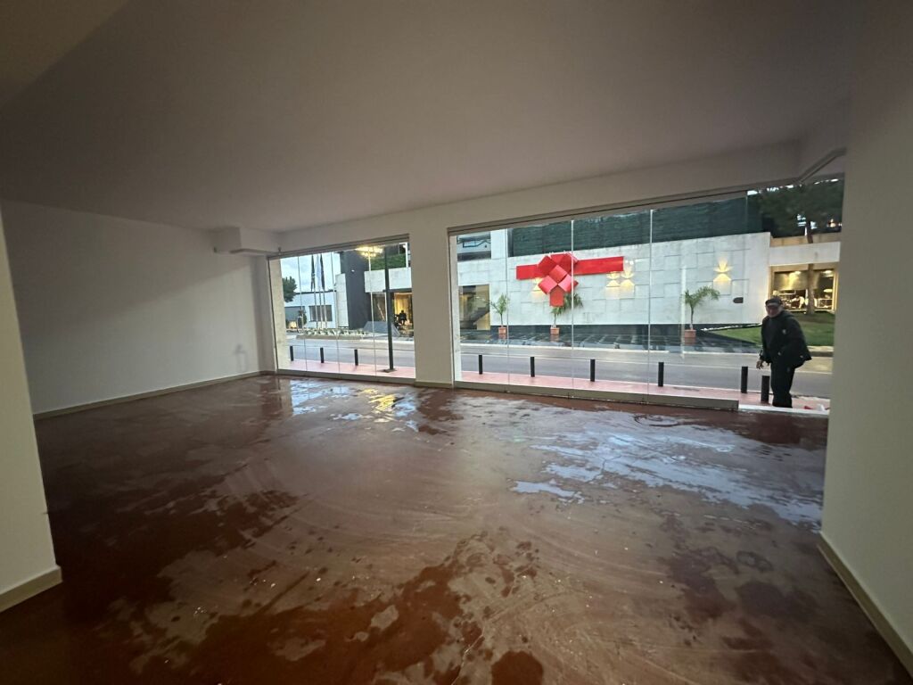 Business Premises for Rent – Marina Bay, Vlore !