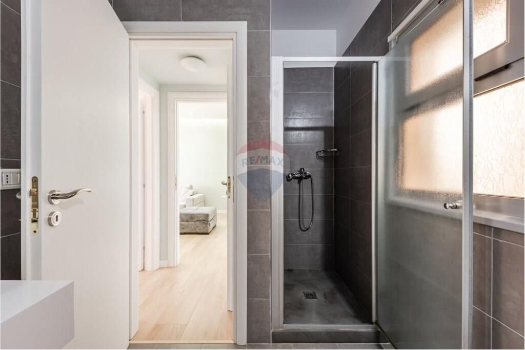 Apartament Luksoz 1+1 ,Lungomare, Vlorë