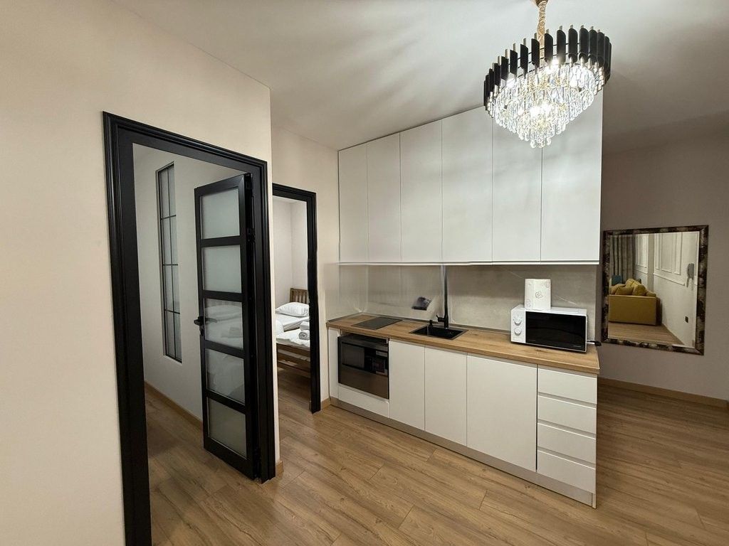 Jepet me Qira Apartament 2+1 në Rrugën e Kavajës-Tirane 850 €