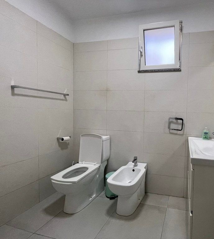 JEPET SHTEPI PRIVATE ME QIRA , SAUK I VJETER