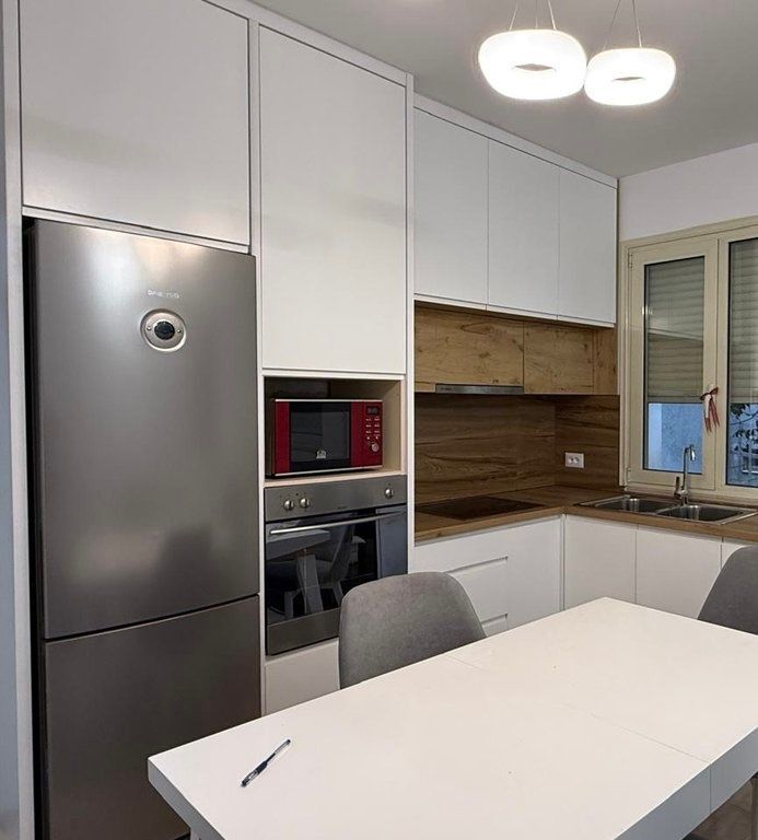 AFFITTIAMO APPARTAMENTO 1+1, IN VIA "EDUARD MANO" VICINO AL LAGO ASCIUTTO!