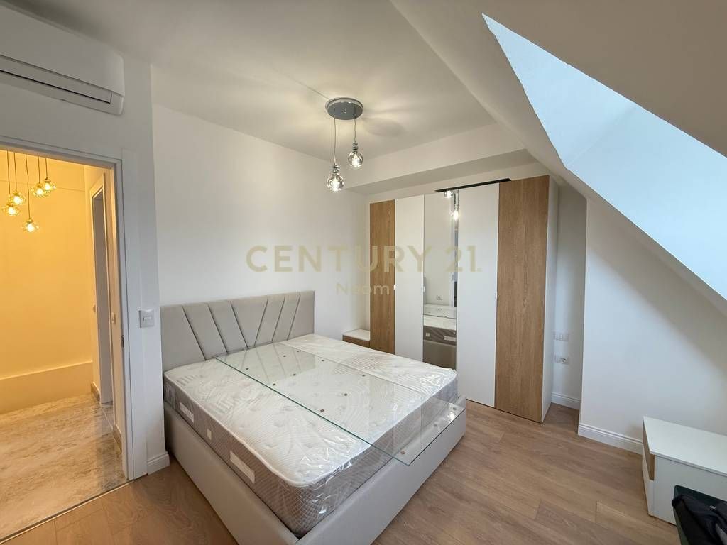 Jepet me Qera Duplex 3+1+2 te Liqeni i Thatë – Kompleksi FZ 2 Poste Parkimi Ne Cmim!