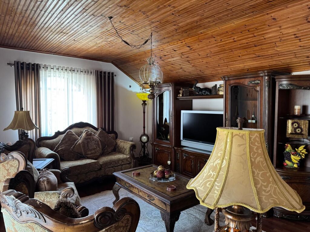 Vile per qera tek Rruga Arkitekt Sinani