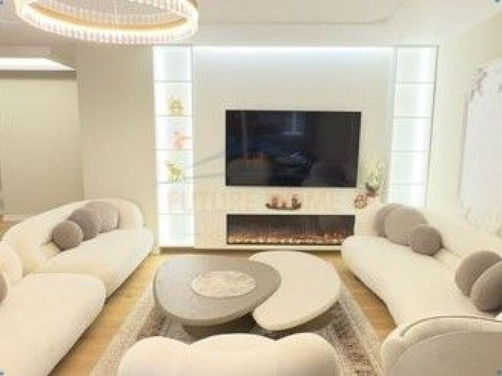 In vendita, Appartamento di lusso 2+1+2 posti auto, Via Bogdaneve, Tirana