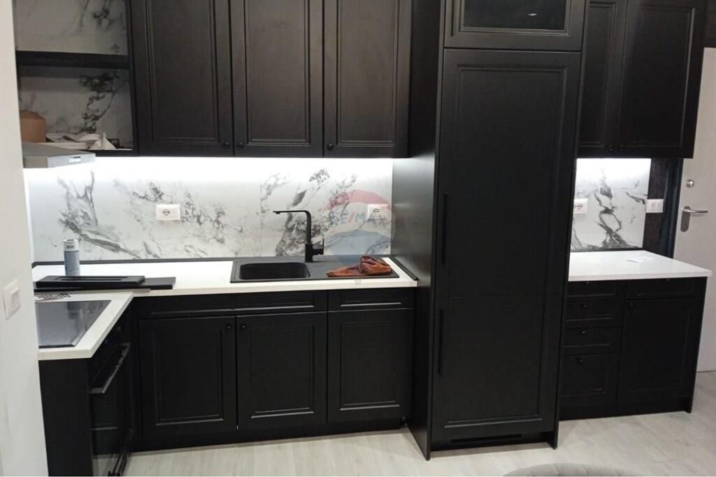 Apartament 2+1 per qira te Garden Building