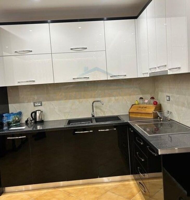 Affitto, Appartamento 2+1, Fresk, Tirana