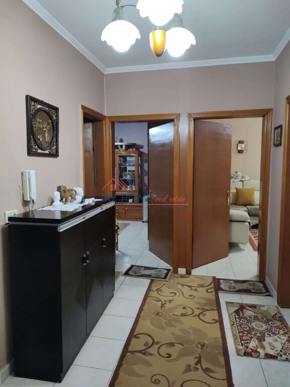 Appartamento 2+1 in vendita via Irfan Tomini a Tirana